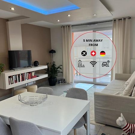 A Few Steps From Basel With Balcony And Free Private Parking Apartment Saint-Louis  Exterior photo